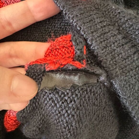 C/MEO Collective Faux Wrap Pink Red Navy Knit V Neck Sweater Size XS - Picture 4 of 8